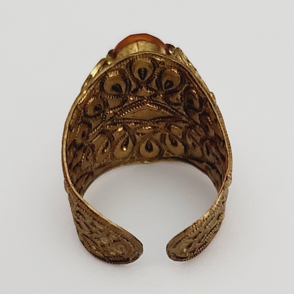 Vintage gold brass amber oval filigree lace textured ring Beautiful adjustable - Picture 4 of 11